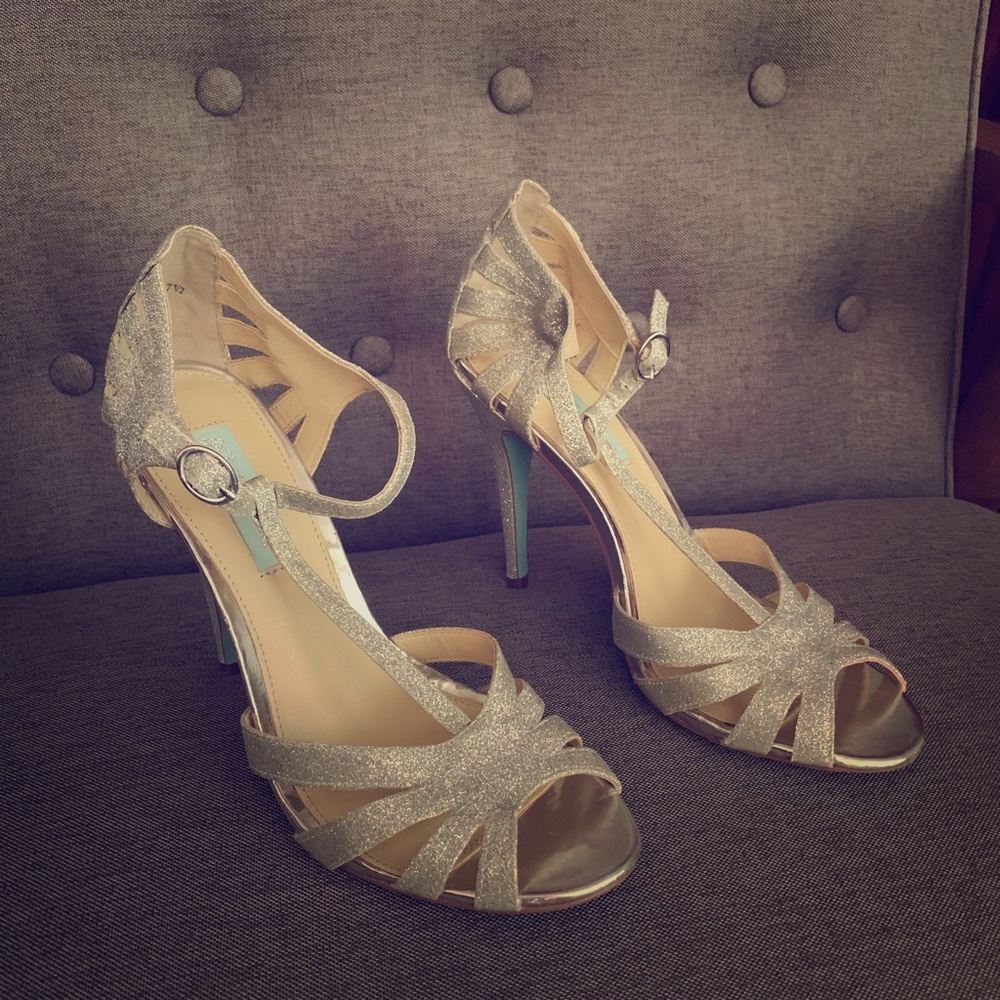 Betsey Johnson Heels 7.5